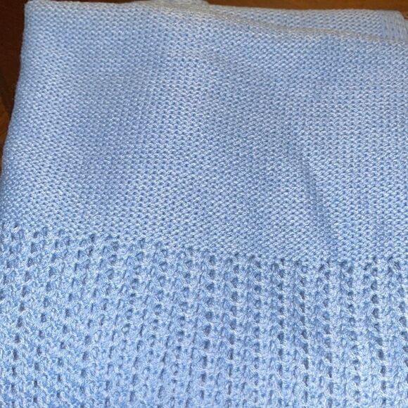 NWT DKNY Blue open Knit Blocked Scarf - Picture 4 of 4